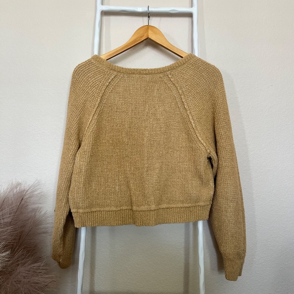 Free People Cropped V Neck Sweater Size M - Picture 3 of 3